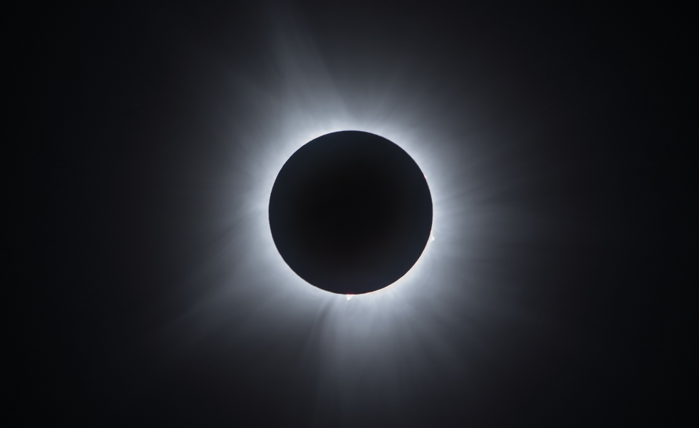 Afundación presenta en su sede de A Coruña la exposición «Luces en la oscuridad. Del eclipse a las maravillas del universo»